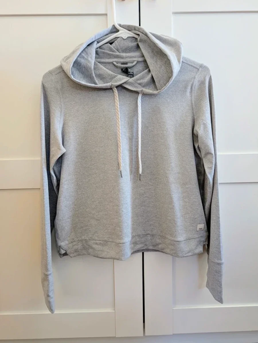 Vuori Halo Essential Hoodie 1
